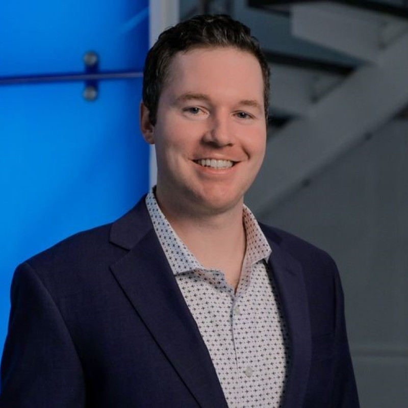 Present day portrait of Steven Roberts